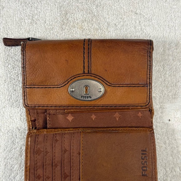 Fossil Maddox Brown Cow Hide Leather Trifold Wallet Clutch Keyhole Y2K - Picture 4 of 7